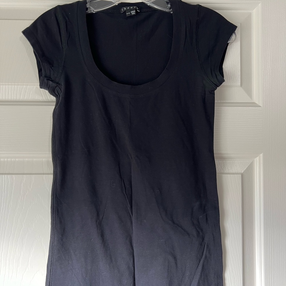 Theory basic black tee